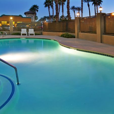 Holiday Inn Express & Suites Rancho Mirage - Palm Spgs Area By Ihg Exterior foto